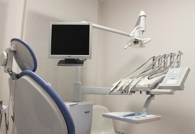 Benefits of dental implants over dentures at a dental clinic in Toronto
